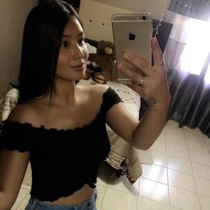 Meet your Posher, Cynthia